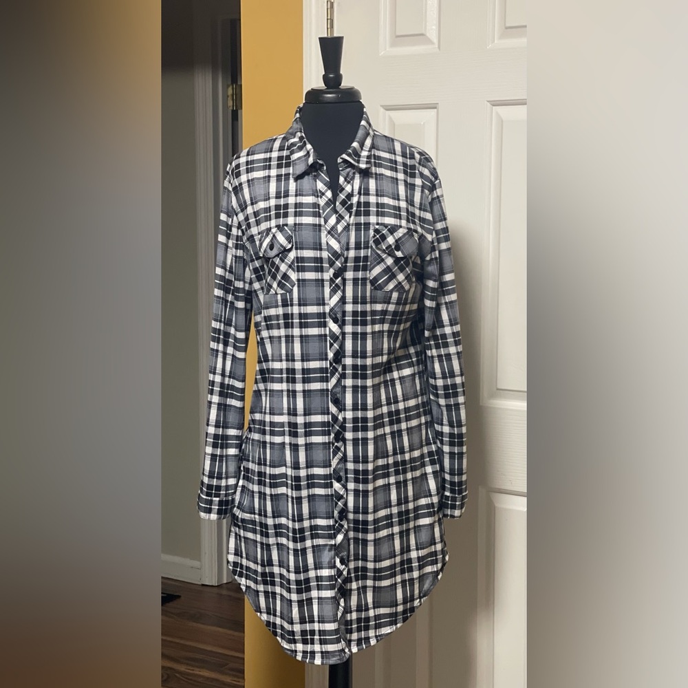 White Mark Monochrome Plaid Shirt Dress - Picture 2 of 6